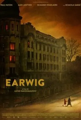 Affiche officielle du film Earwig (2022) en VOSTFR - HDLight - Regarder en streaming sur GauloisFlix